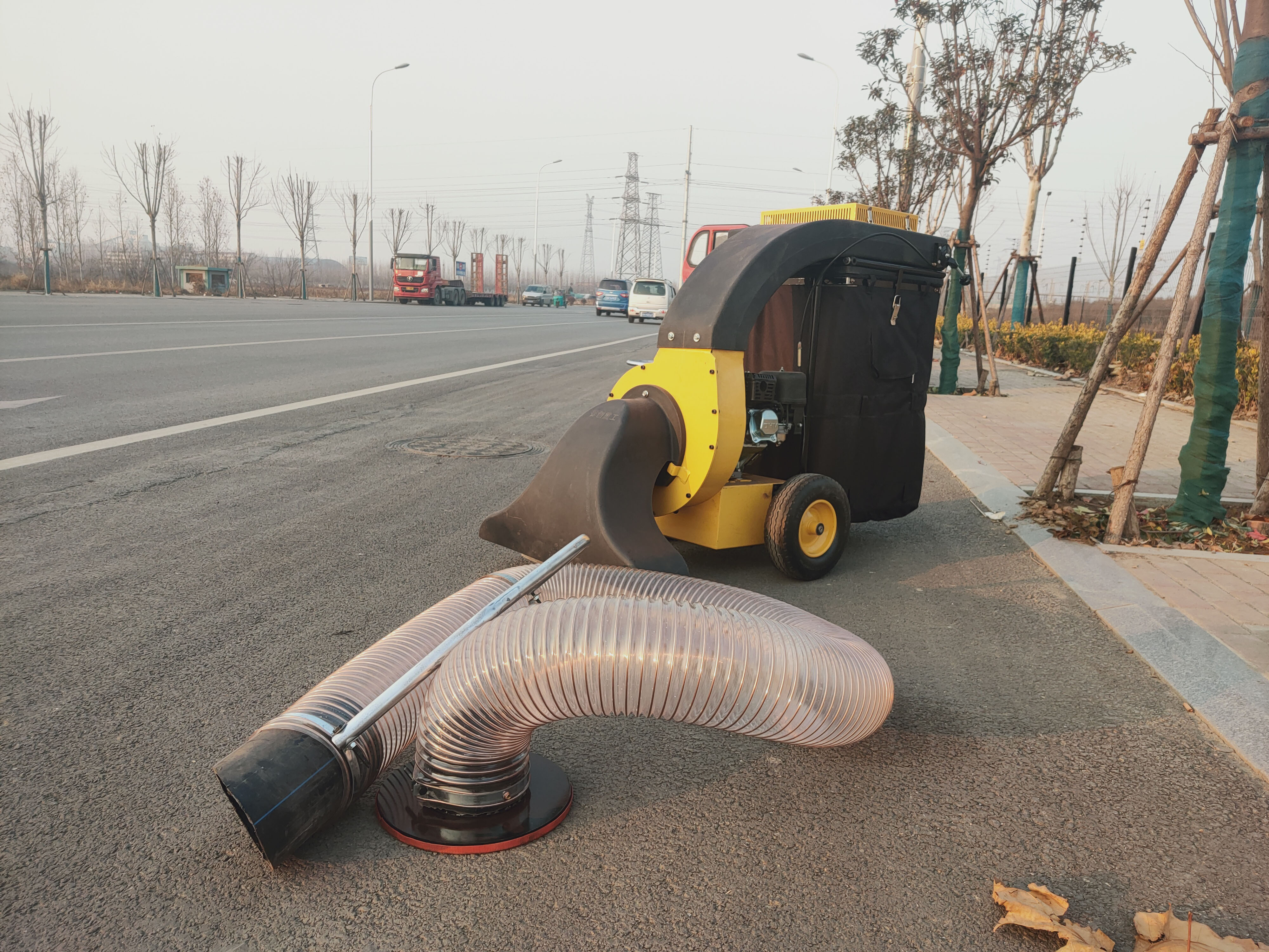 Self Propelled Engine Powered  - مراجعة Outdoor Power Vacuum وسعره